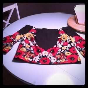 Off shoulder. Pattern on front/back. Bell sleeve